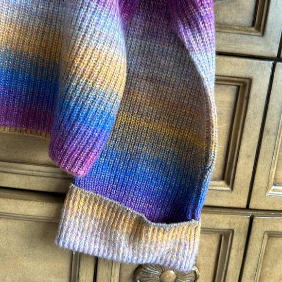 Wildfox NWT sweater, cuffed sleeves, boxy fit - Picture 5 of 5